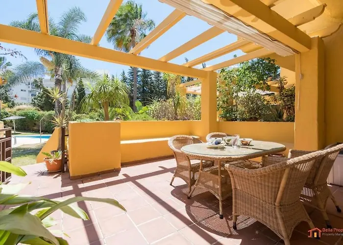 La Palmera * Εστεπόνα